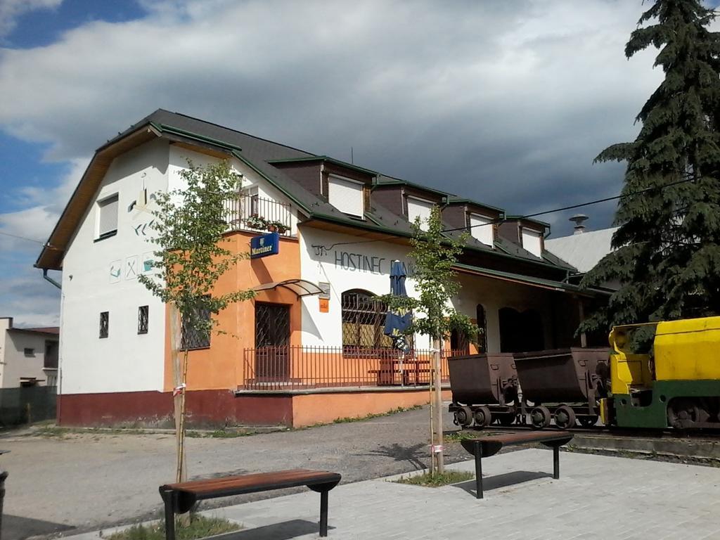 Hostinec Banik Lubela Екстер'єр фото